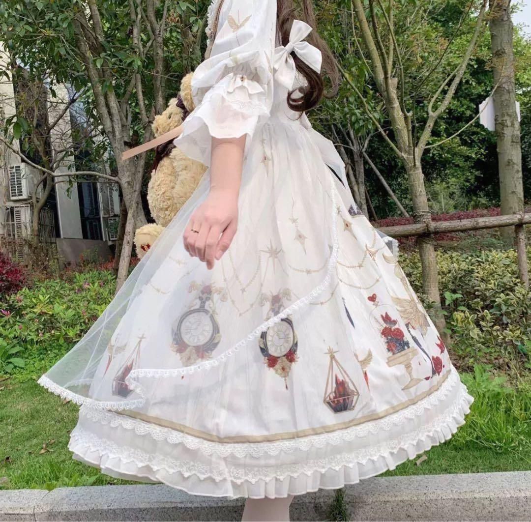 お出かけ女子会に最適 上品華やかコーデ