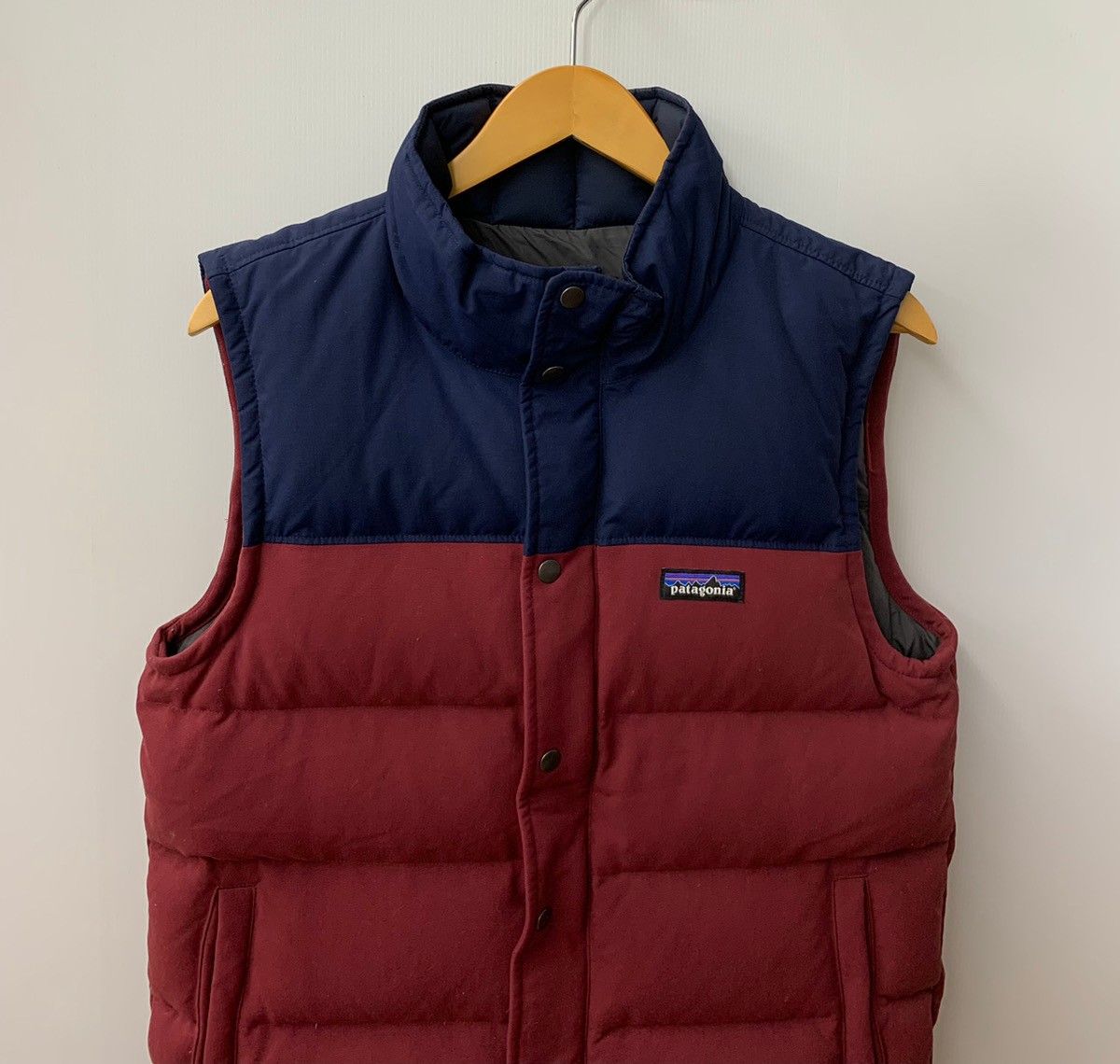 パタゴニア PATAGONIA 15AW ダウンベスト 27586 ベスト ロゴ レッド S 