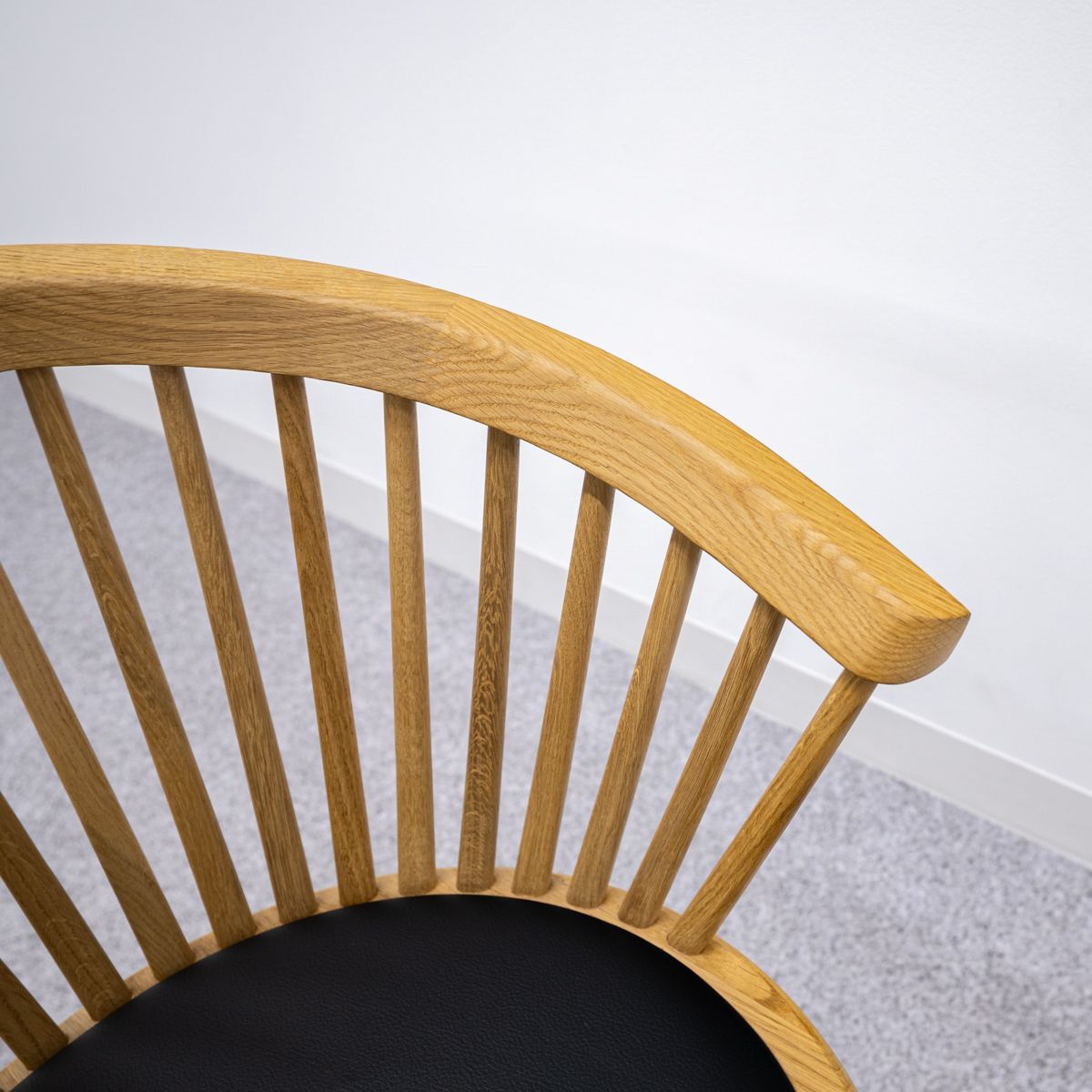 DINING CHAIR