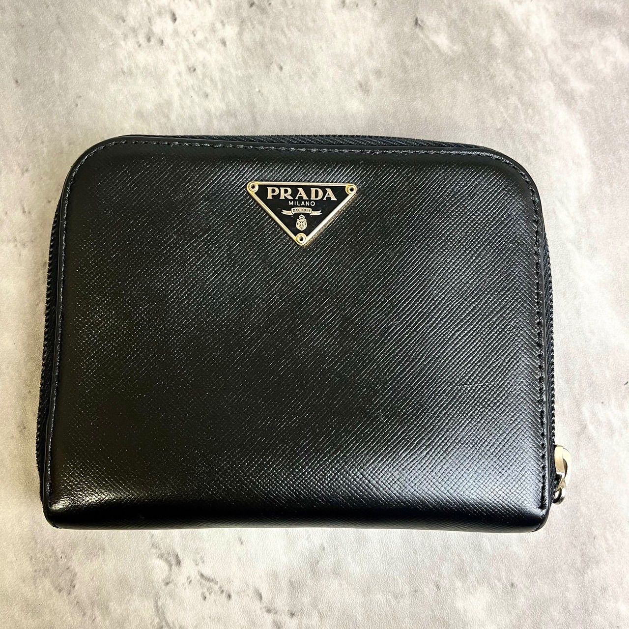 ✨良品✨ PRADA プラダ 二つ折り財布 ラウンドファスナー コンパクト 