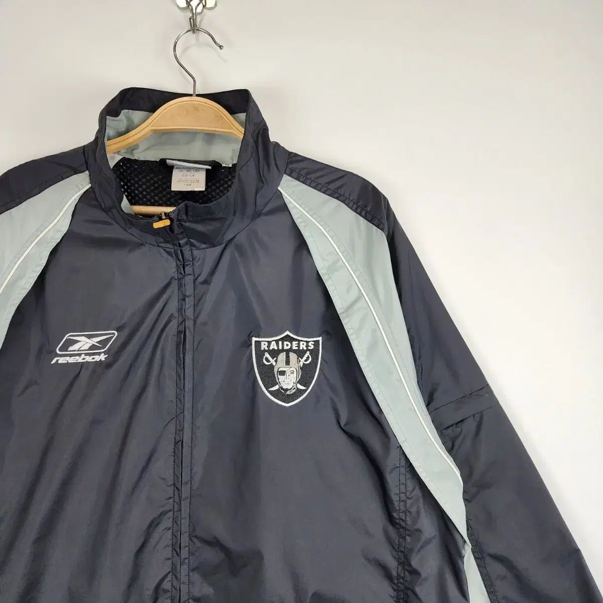 超美品☆オークランドレイダース☆スタジャン☆XXL☆黒☆reebok☆NFL Reebok(リーボック) NFL オークランド レイダース ジャケット - メルカリ