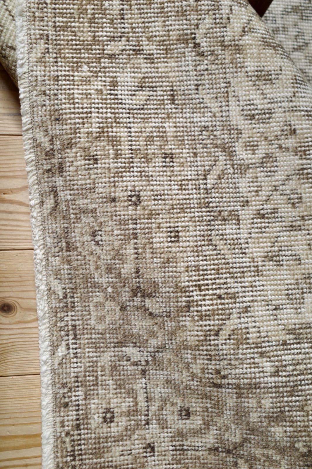 トルコ ヴィンテージラグ ブラウン フローラル