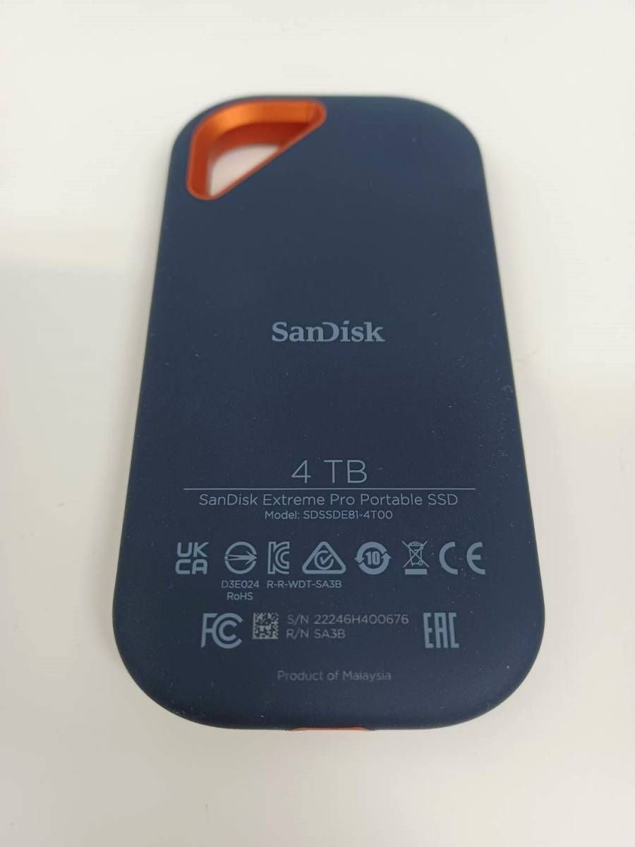 使用0時間】SanDisk 外付SSD 4TB (SDSSDE81-4T00)