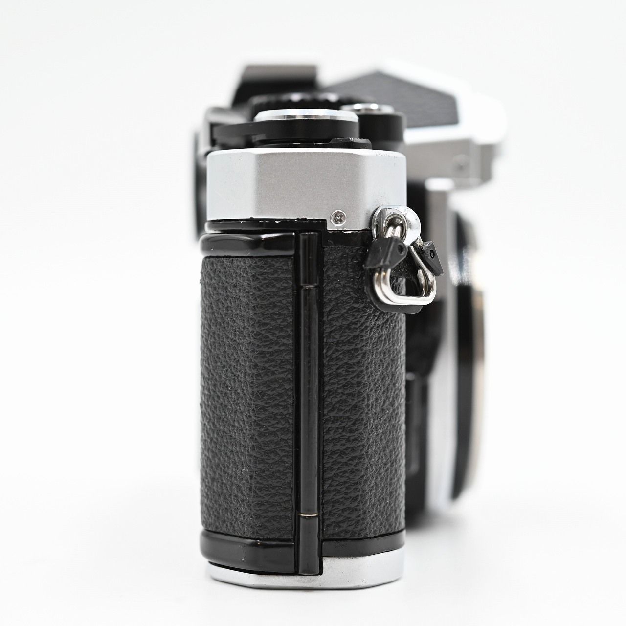 中古 Nikon New FM2 後期 ボディ フィルム カメラ ニコン K4262696 中古Nikon ニコン ニュー FM2 後期 シルバー フィルム一眼レフカメラ