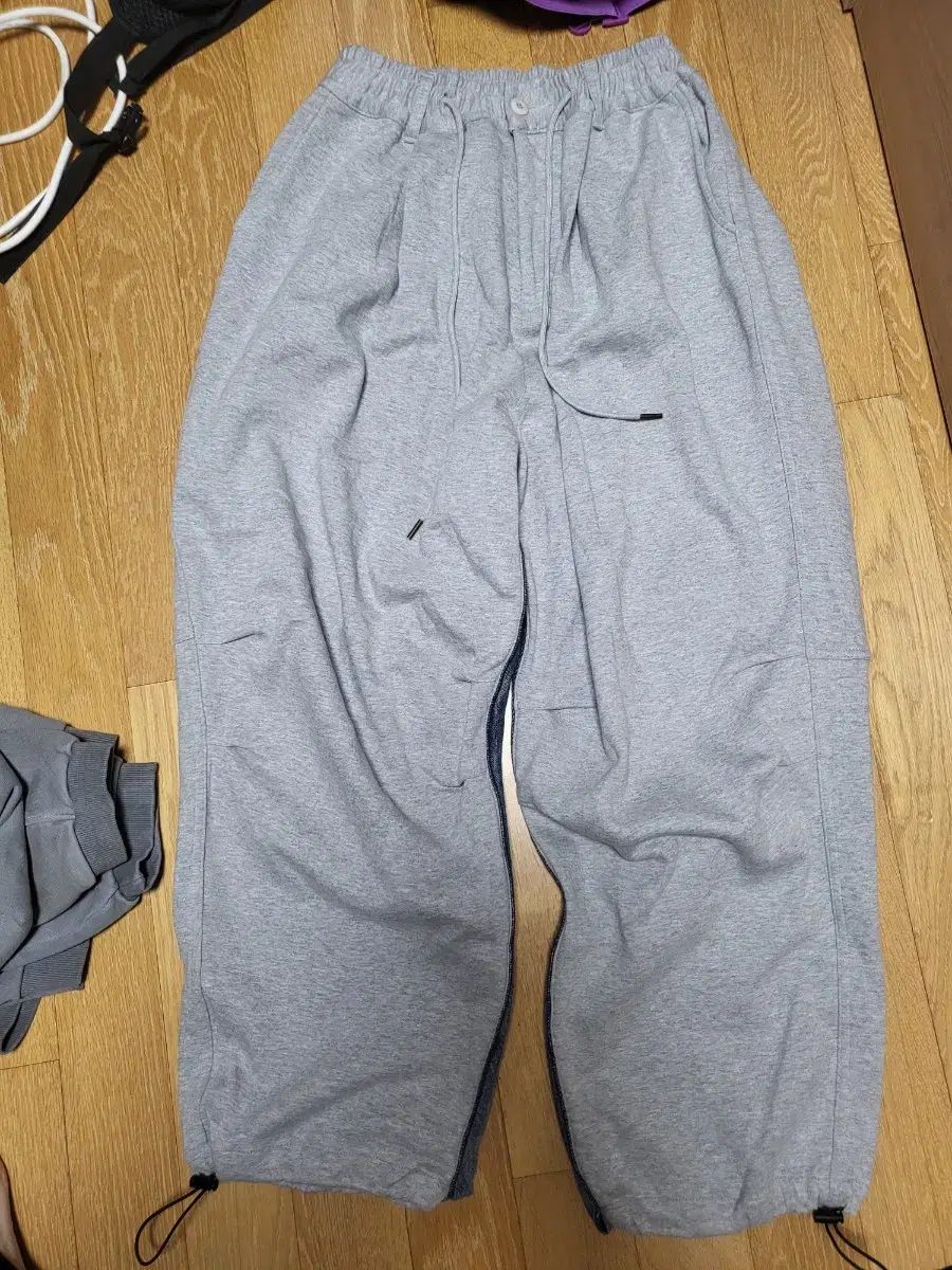 ユーセリン パンツ