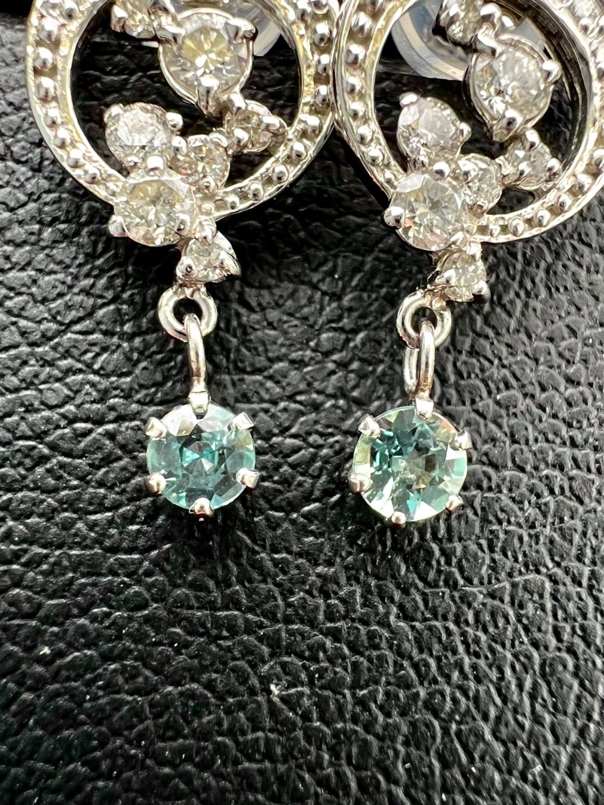 Pt900天然ダイヤモンド&合成アレキサンドライトピアス Pt900/Pt850 天然 アレキサンドライト 0.36ct ダイヤモンド 0.06