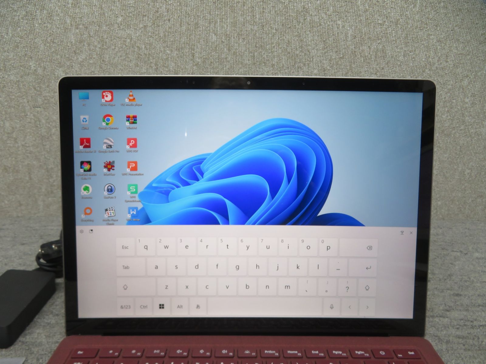 surface laptop go 2 256gbの通販 超美品Surface Laptop2 8G/256G 