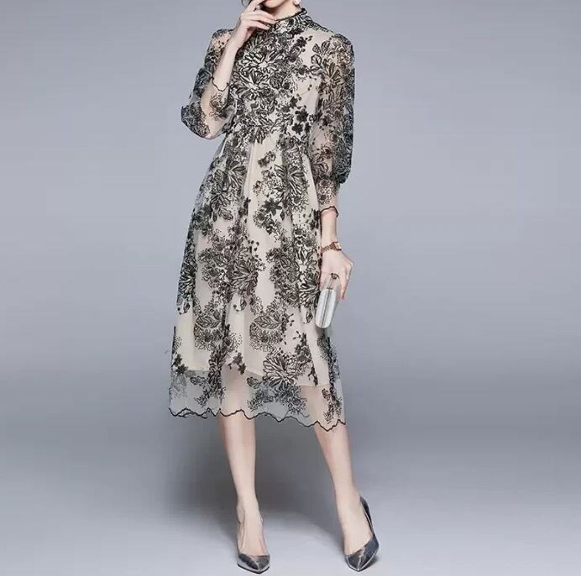 LEJA✨ワンピース✨結婚式ドレス✨花柄レース襟付き✨スパンコール✨刺繍✨S✨黒 当日発送】花柄レースカラースパンコールAラインドレス/パーティー