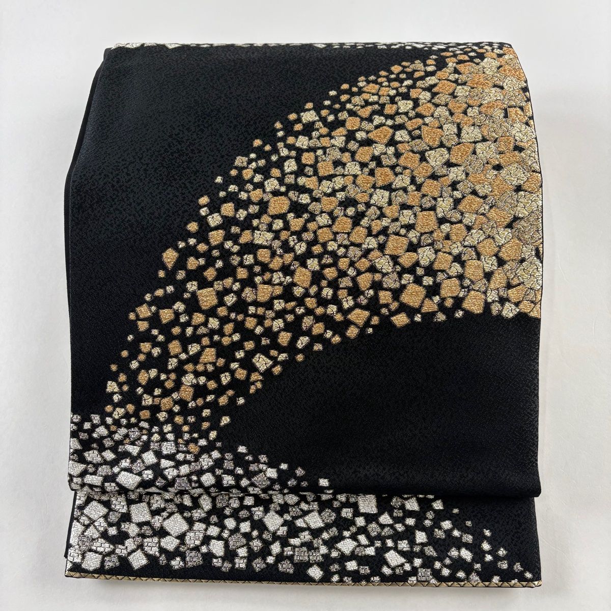 袋帯 美品 名品 落款 箔散らし柄 金銀糸 箔 黒 六通 正絹 【中古