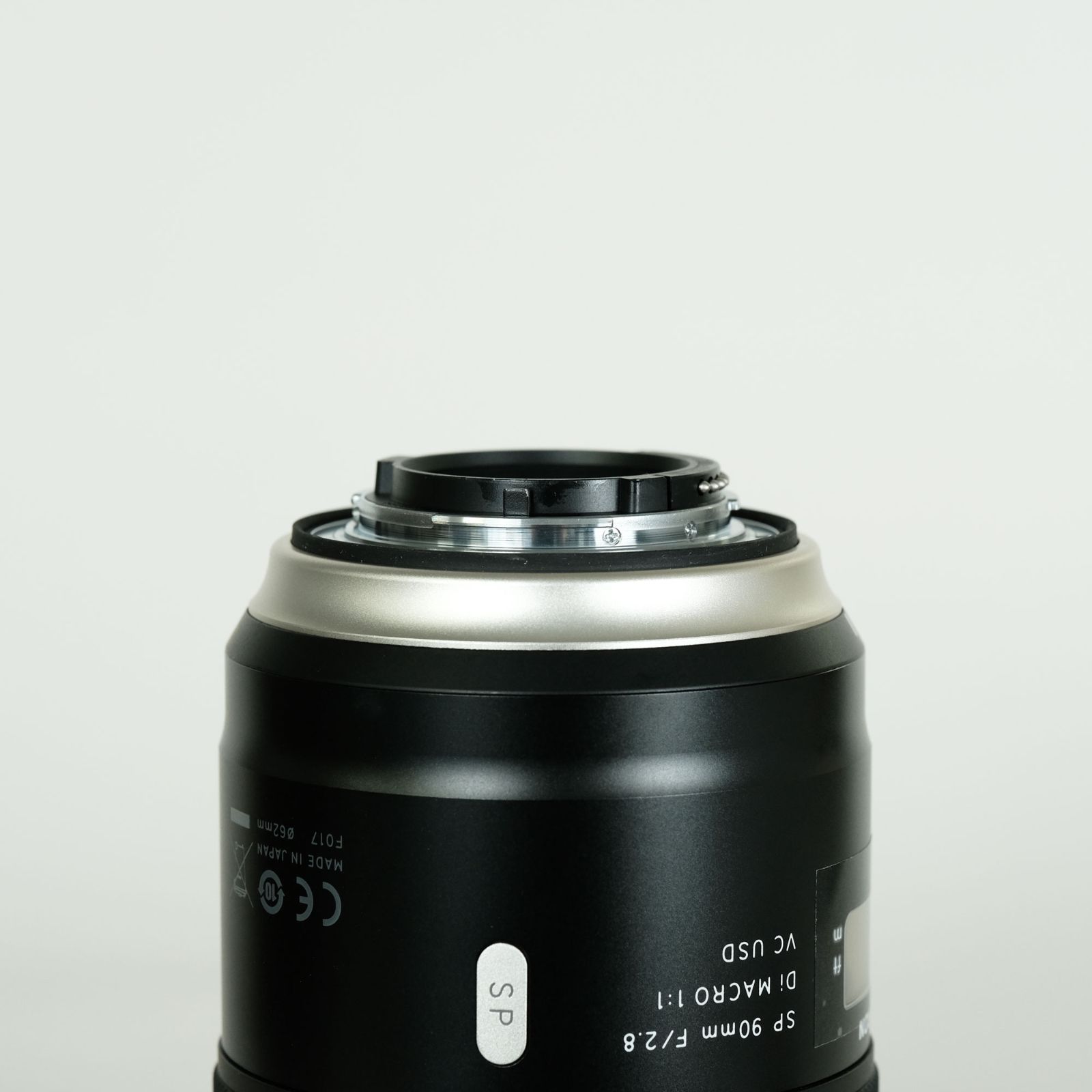 F017
