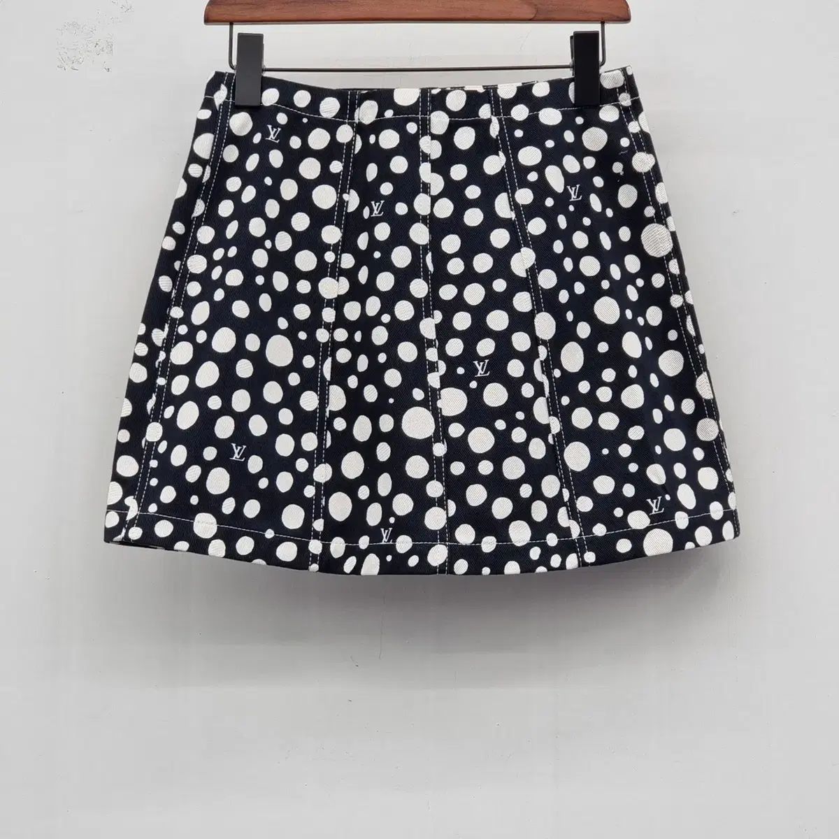 Louis Vuitton ドット柄ミニスカート