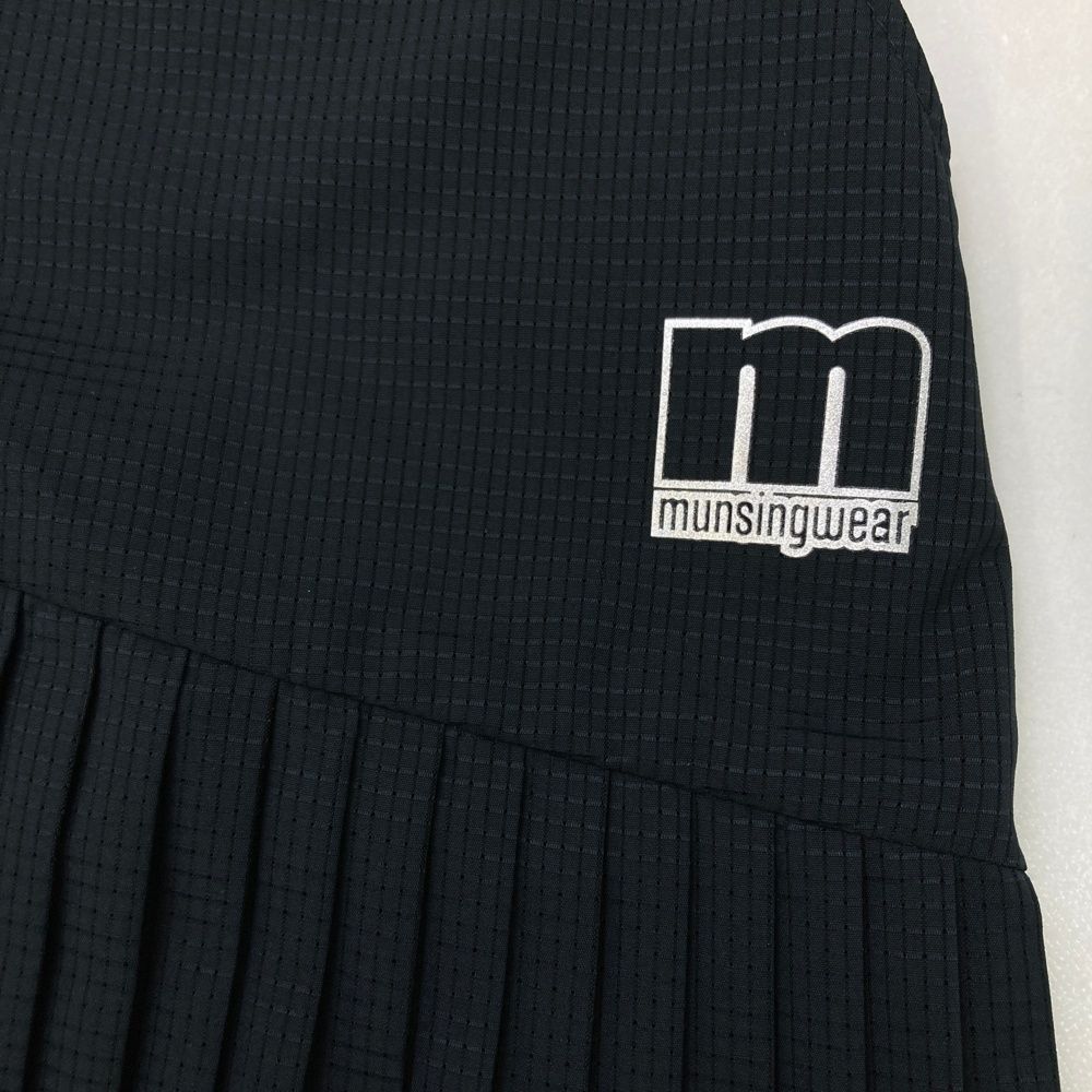 当店の記念日 サイズ：9 MUNSING WEAR マンシングウェア インナー付 プリーツ レディースウェア
