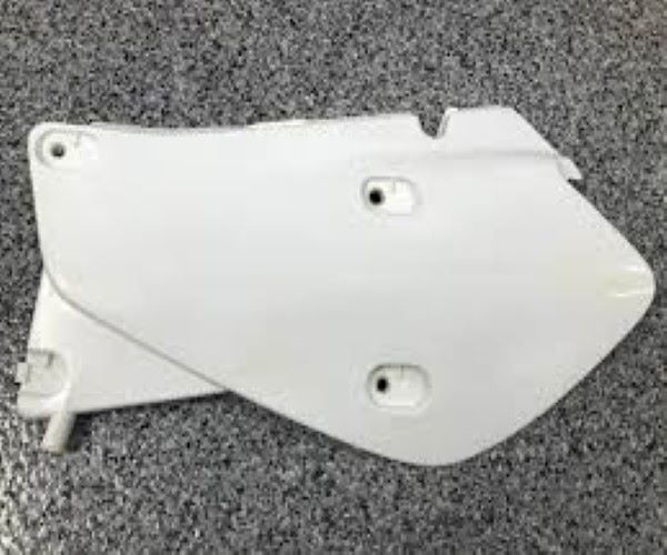 ホンダ XR650R エアークリーナーカバーAIR CLEANER COVERAIR CLEANER COVER 17207-MBN-670ZA A|A A|B AC AC|A AC|B HONDA純正 ♥