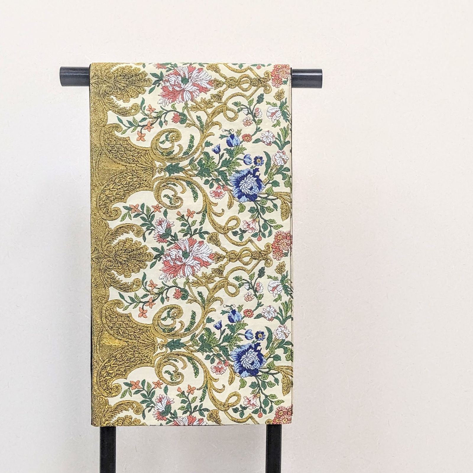 新品・仕立て上がり】正絹 袋帯 西陣織 クリーム 花 b126 - メルカリ
