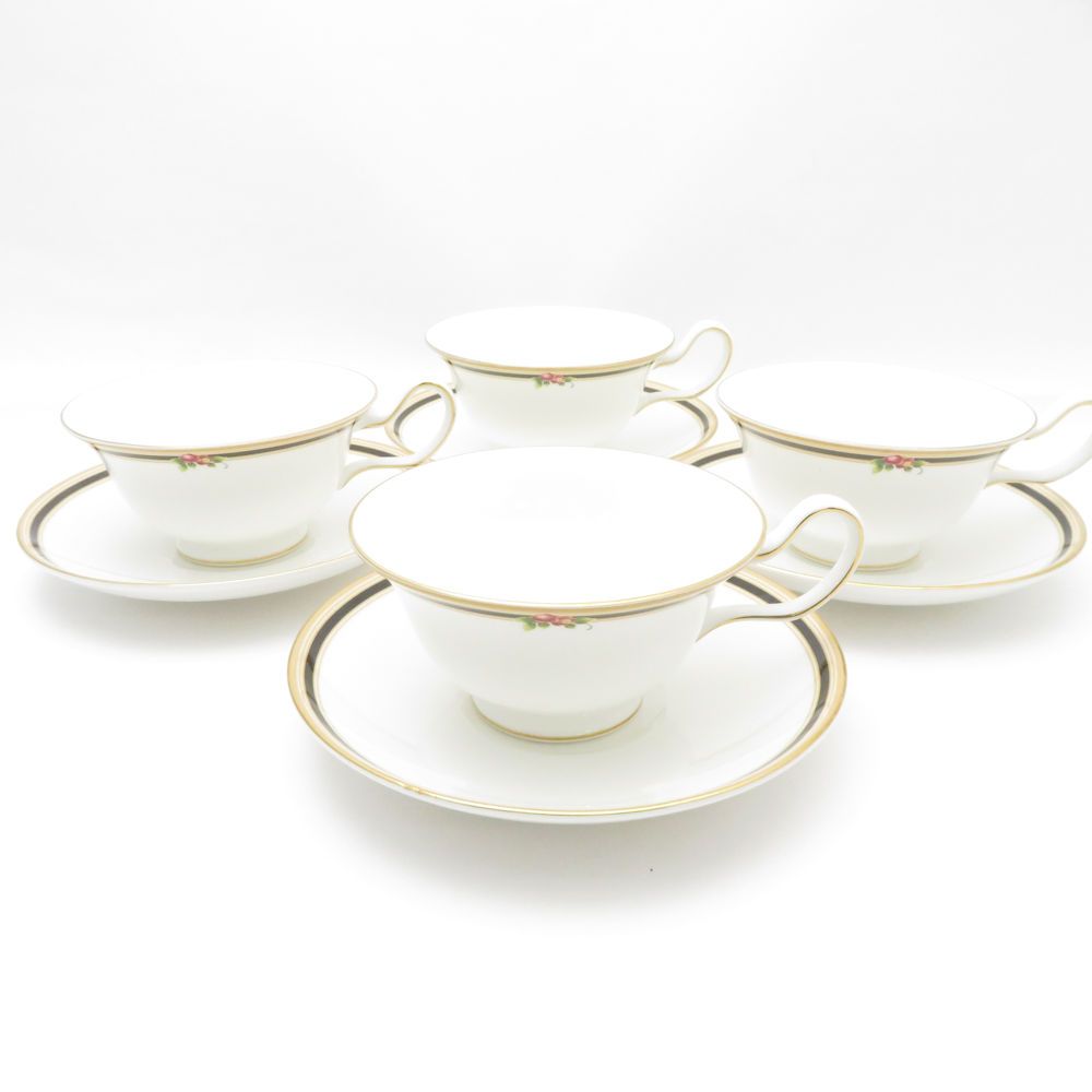 美品 WEDGWOOD ウェッジウッド クリオ ティーカップ&ソーサー 4 美品 WEDGWOOD ウェッジウッド クリオ ティーカップ&ソーサー 4