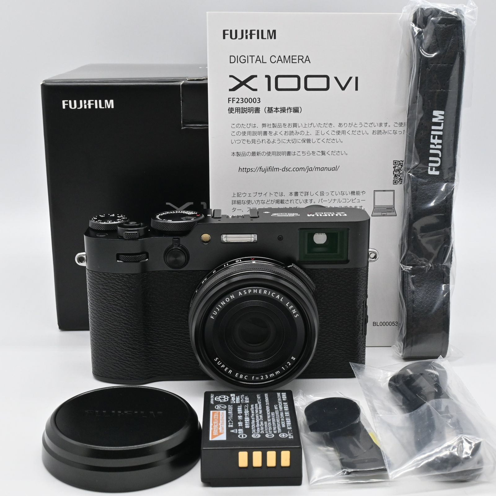 FUJIFILM X100VI 付属品多数 ショット数403 ☆極上品☆FUJIFILM X100VI ブラック ショット数 1902回 多言語モデル