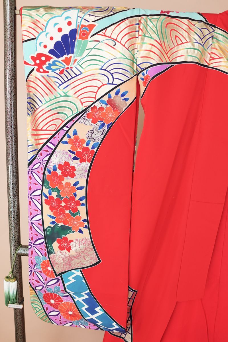 朱赤 古典文様 花 熨斗 蝶々 正絹 色打掛(cl_kimono2324) - メルカリ 