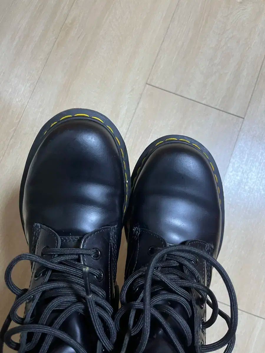 250 DR. MARTENS ドクターマーチン 8 笏