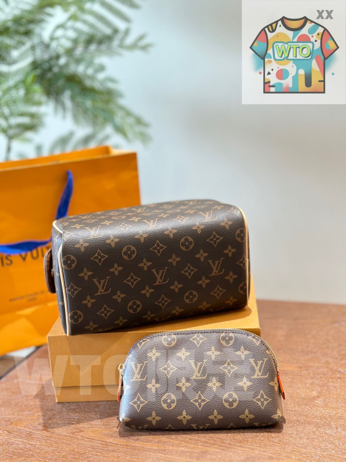 LOUISVITTON ポーチ 今日WTO】LV Fashion Makeup Pouch - ルイ・ヴィトン