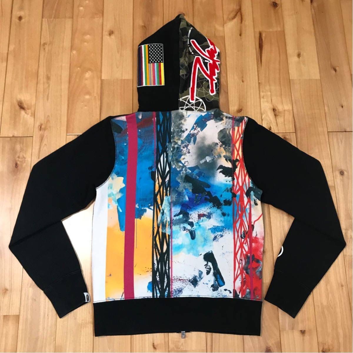 BAPE × futura シャークパーカー 000000000689 - メルカリ