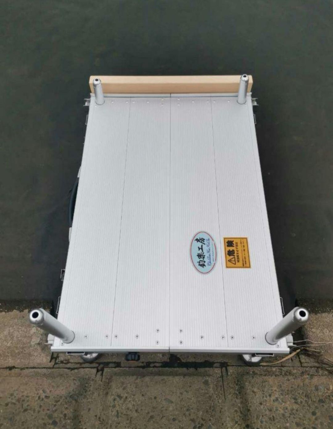 釣楽工房製アルミ釣台CR- 75 cm×50 cm野釣り最適 前足２本スライド足 銀閣シリーズのパーツすべて使用 です