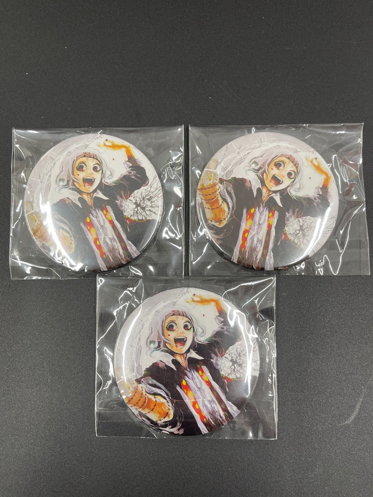 東京喰種 鈴屋什造 缶バッジ3個セット - メルカリ