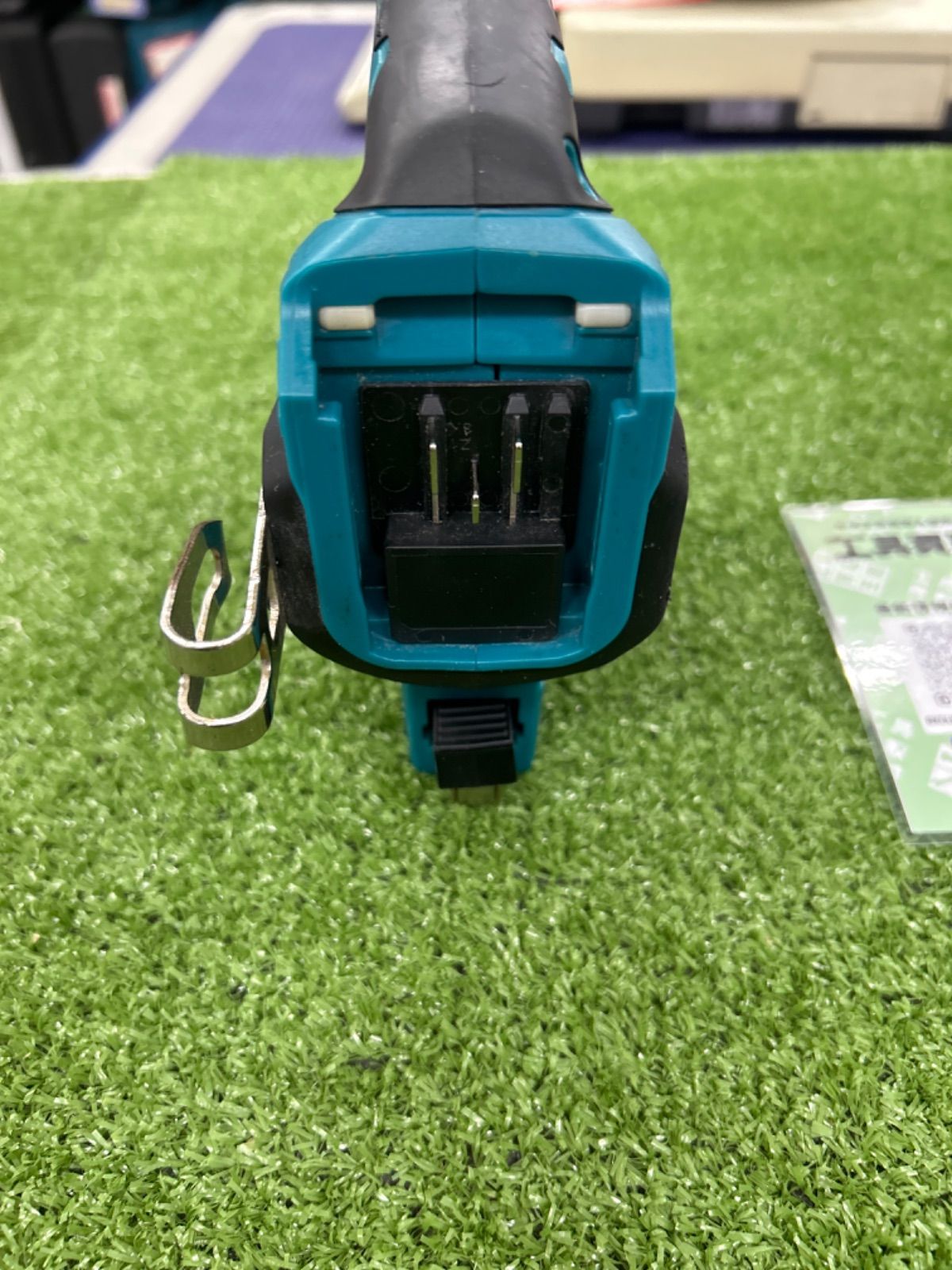 中古B】makita(マキタ) 10㎜ 10.8v充電式タッカ (1.5Ahバッテリ 中古B】makita(マキタ) 10㎜ 10.8v充電式タッカ (1.5Ahバッテリ