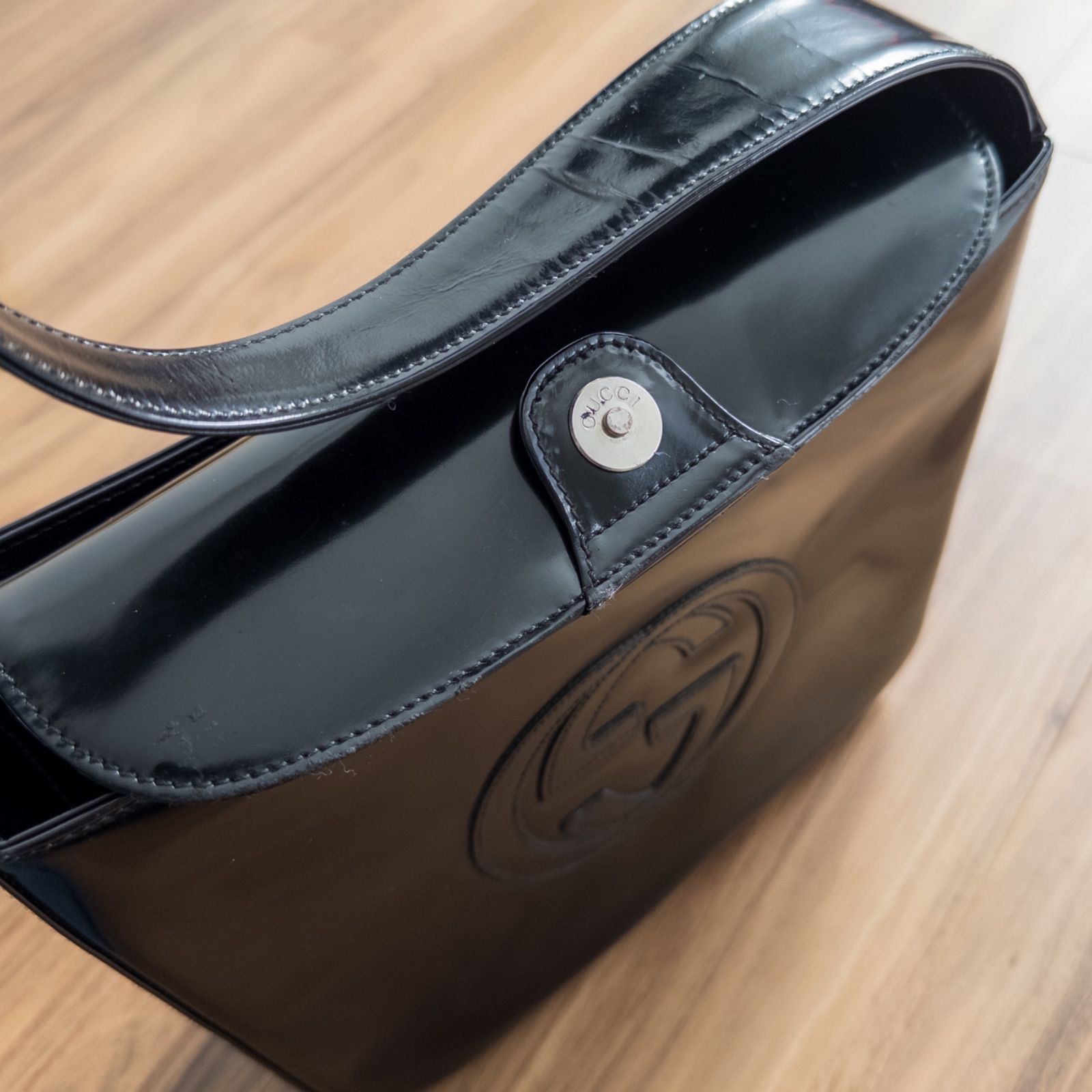 グッチ ハンドバッグ ワンショルダー 肩掛け エナメル マーモント 本物保証】GUCCI グッチ ワンショルダー ショルダーバッグ エナメル 黒