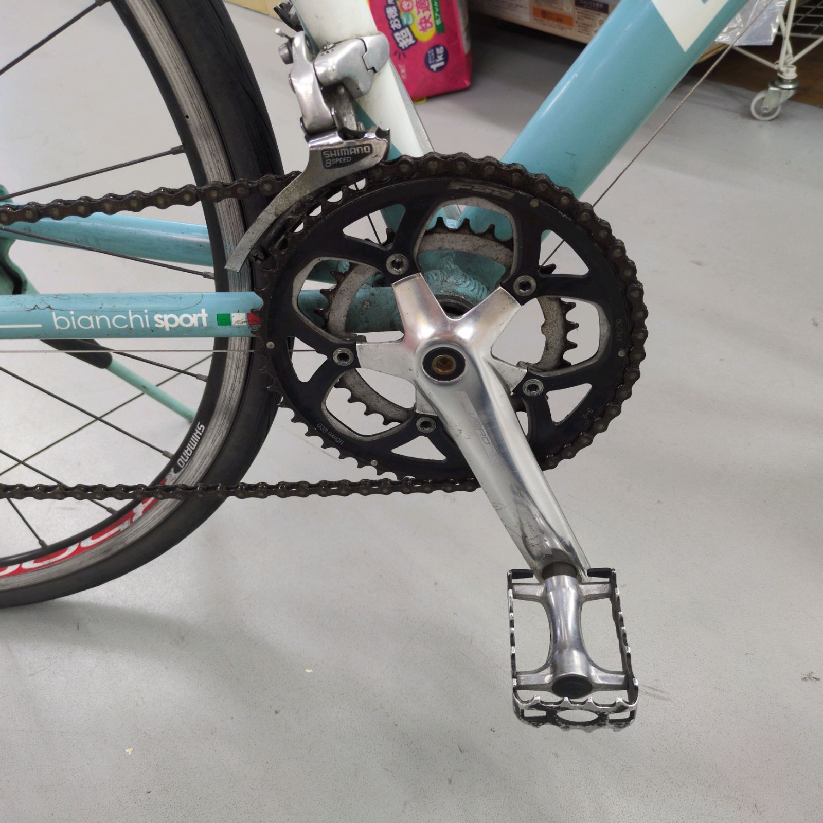 J001 ★それなりの使用感有り★クロスバイク★Bianchi★ROMA2★2✕8段★700✕25C めだ様引き取り専用J001 ☆それなりの使用感有り☆クロスバイク