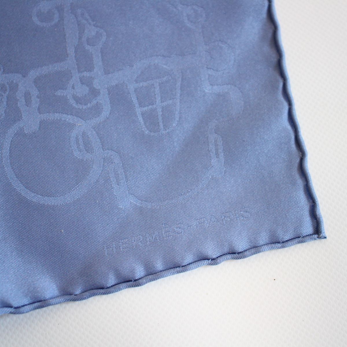 HERMES エルメス カレ 45 ガヴロッシュ スカーフ 馬具柄 シルク