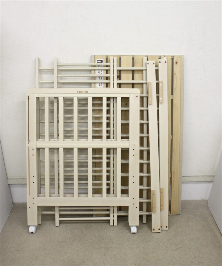 ファミリア ベビーベッド すのこ床板 160953 寝台サイズ120×70cm  