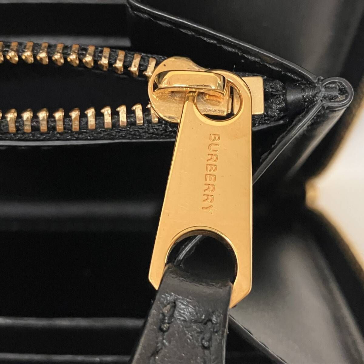 BURBERRY ARCHIVE