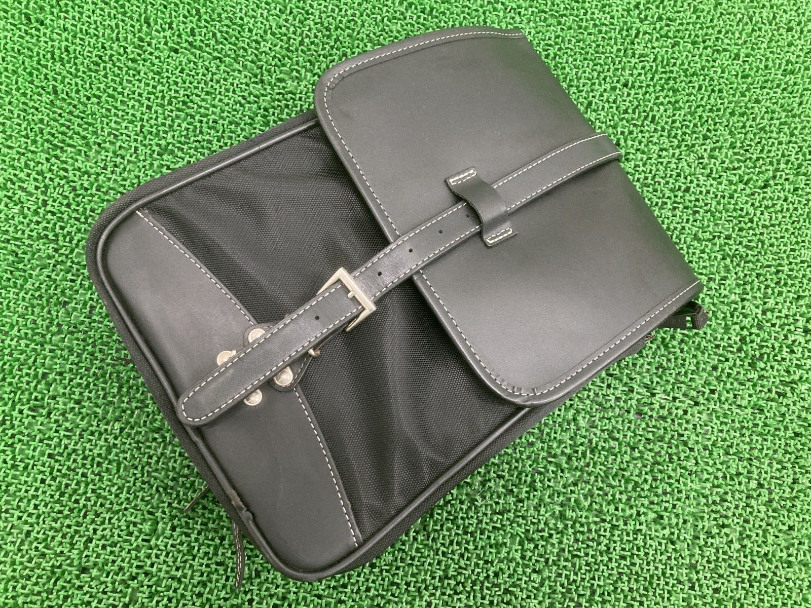 中古美品バイクリアボックス アルミトップケース (65L Black 黒