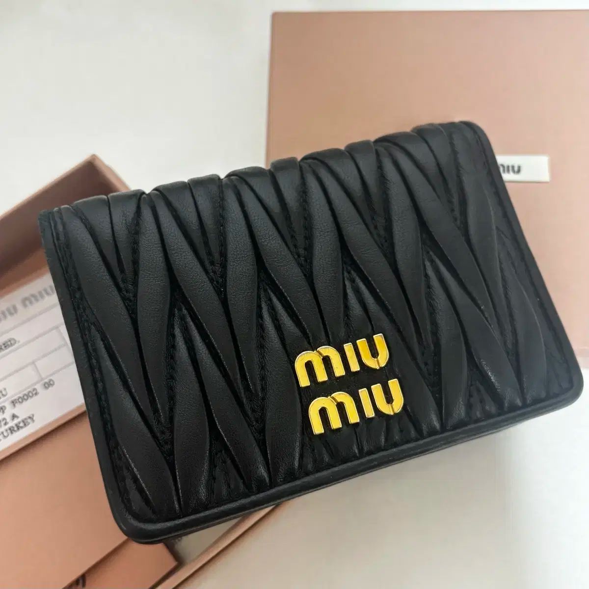 MIU MIU ミュウミュウ マテラッセ 二つ折り財布 ブラック