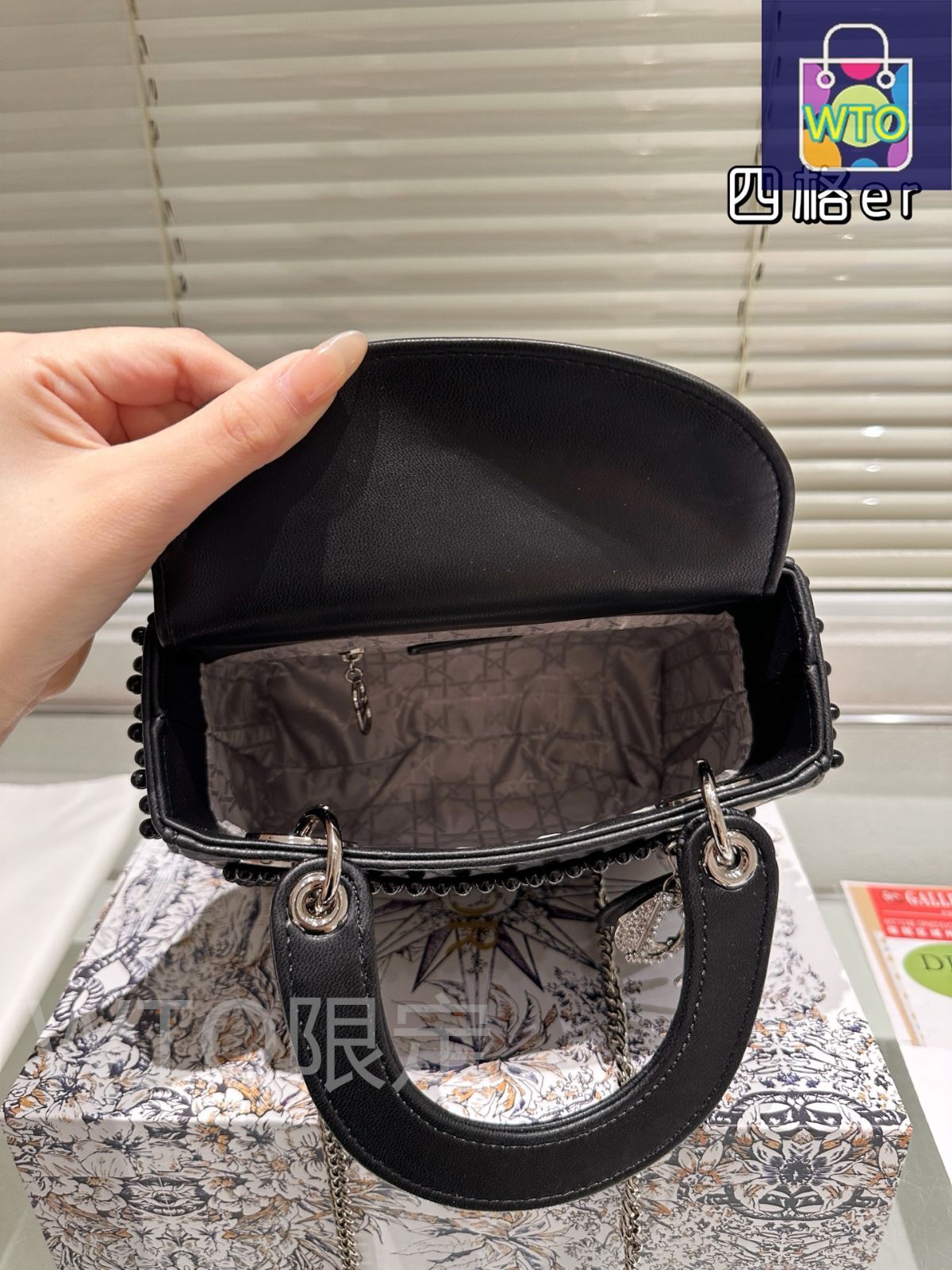 【極上美品】レディディオール 保証書・箱・ミッツァ付き ブラック 極上美品】レディディオール 保証書・箱・ミッツァ付き ブラック