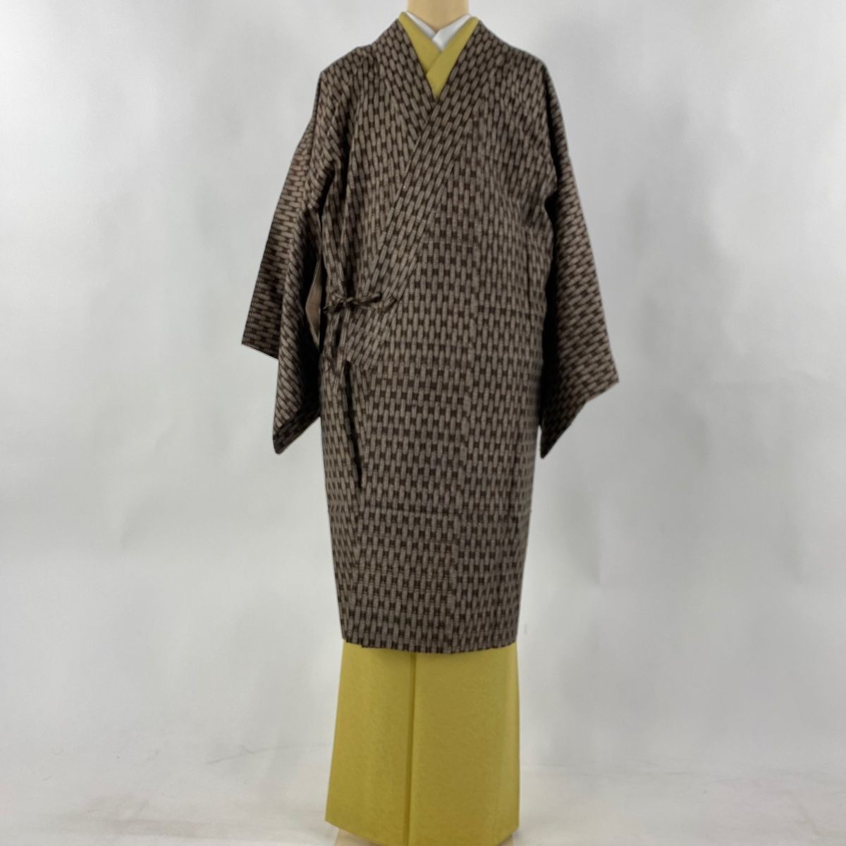 道中着 身丈104cm 裄丈66cm M 和装コート 幾何学 茶色 正絹 美品 逸品  