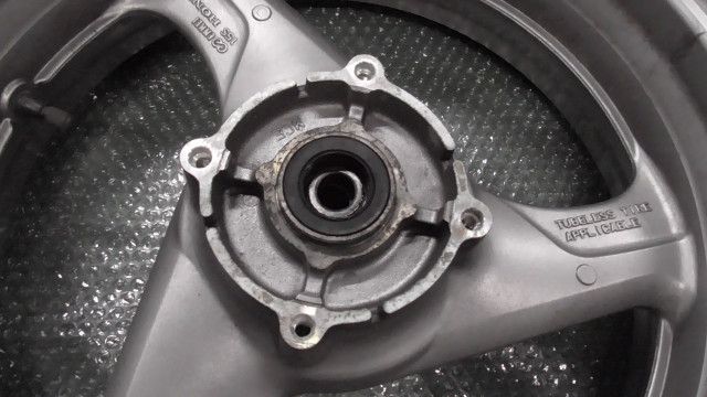 の リアホイール