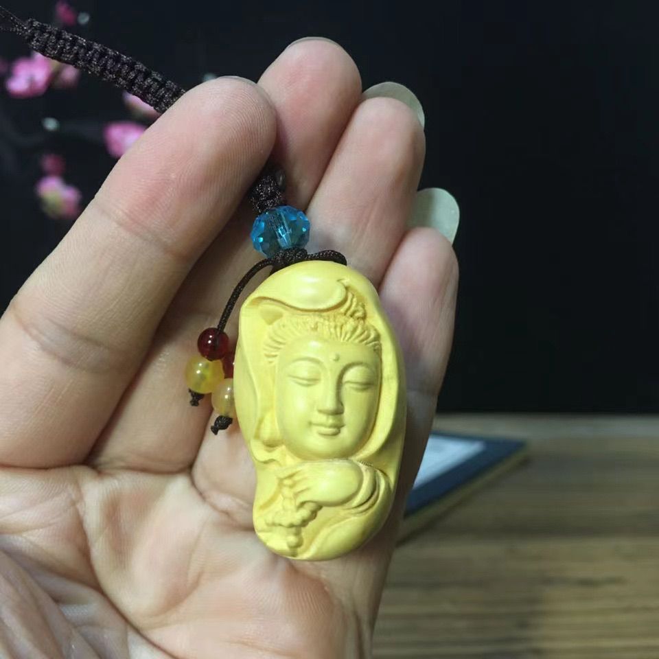 柘植彫刻 黄楊木彫り 観音頭 御守り オブジェ 根付 伝統的に細工物の