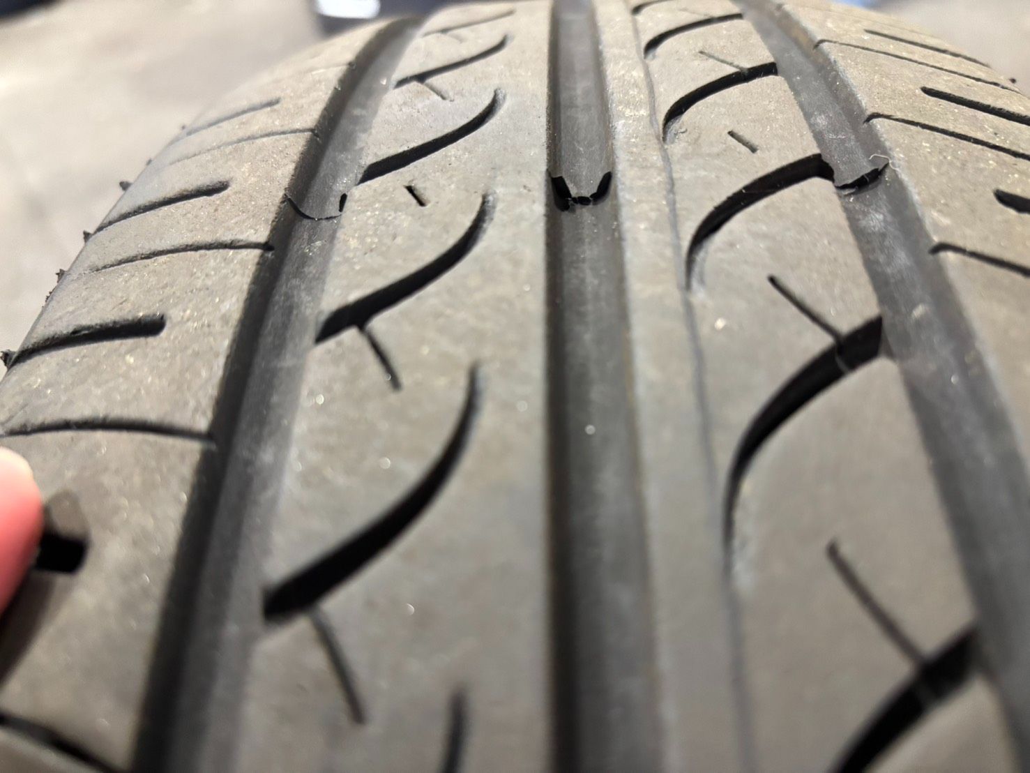 随時更新中！ YOKOHAMA BluEarth ４本