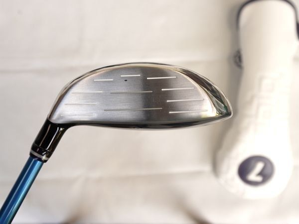 夏のセール！ 女性用 ダイワ オノフ ONOFF フェアウェイ アームズ LADY フェアウェイウッド LP-423F 7w 22度 A アウトレット最大70％OFF!