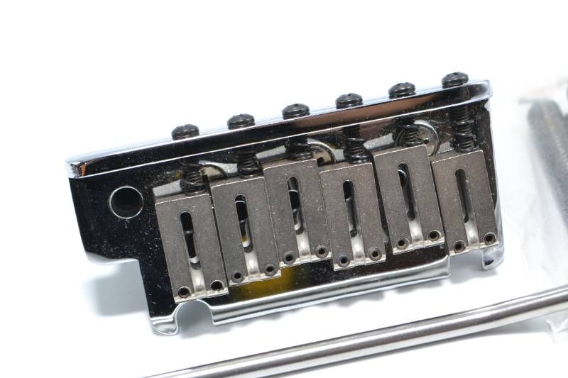 送料無料 フェンダー Fender American Series Tremolo System 099-2050-000 トレモロユニット