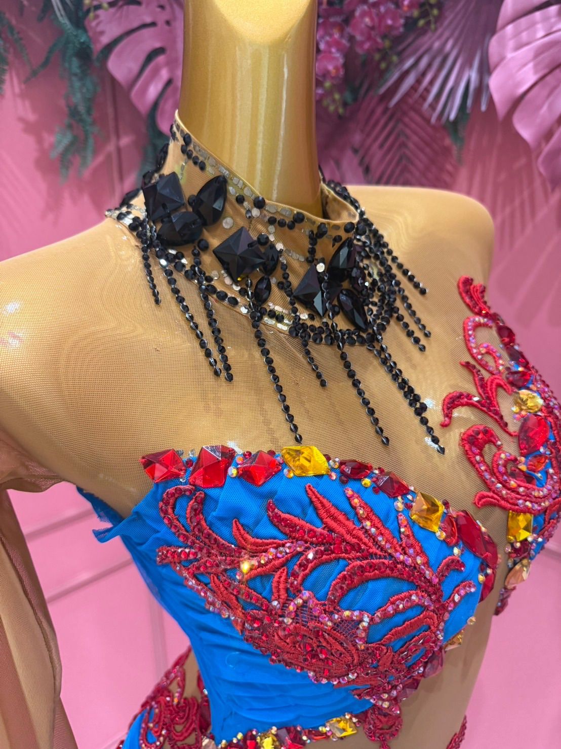 ジャンティ ラテンドレス