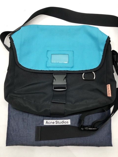 Acne Studios アクネ ストゥディオズ ラージ メッセンジャーバッグ