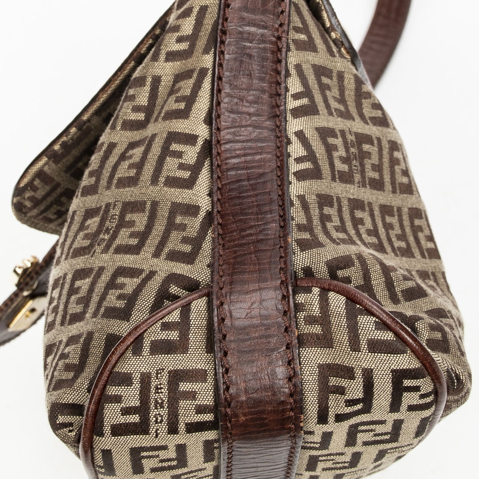 フェンディGGショルダーバッグベージュ ブラウンズッキーノキャンバスA