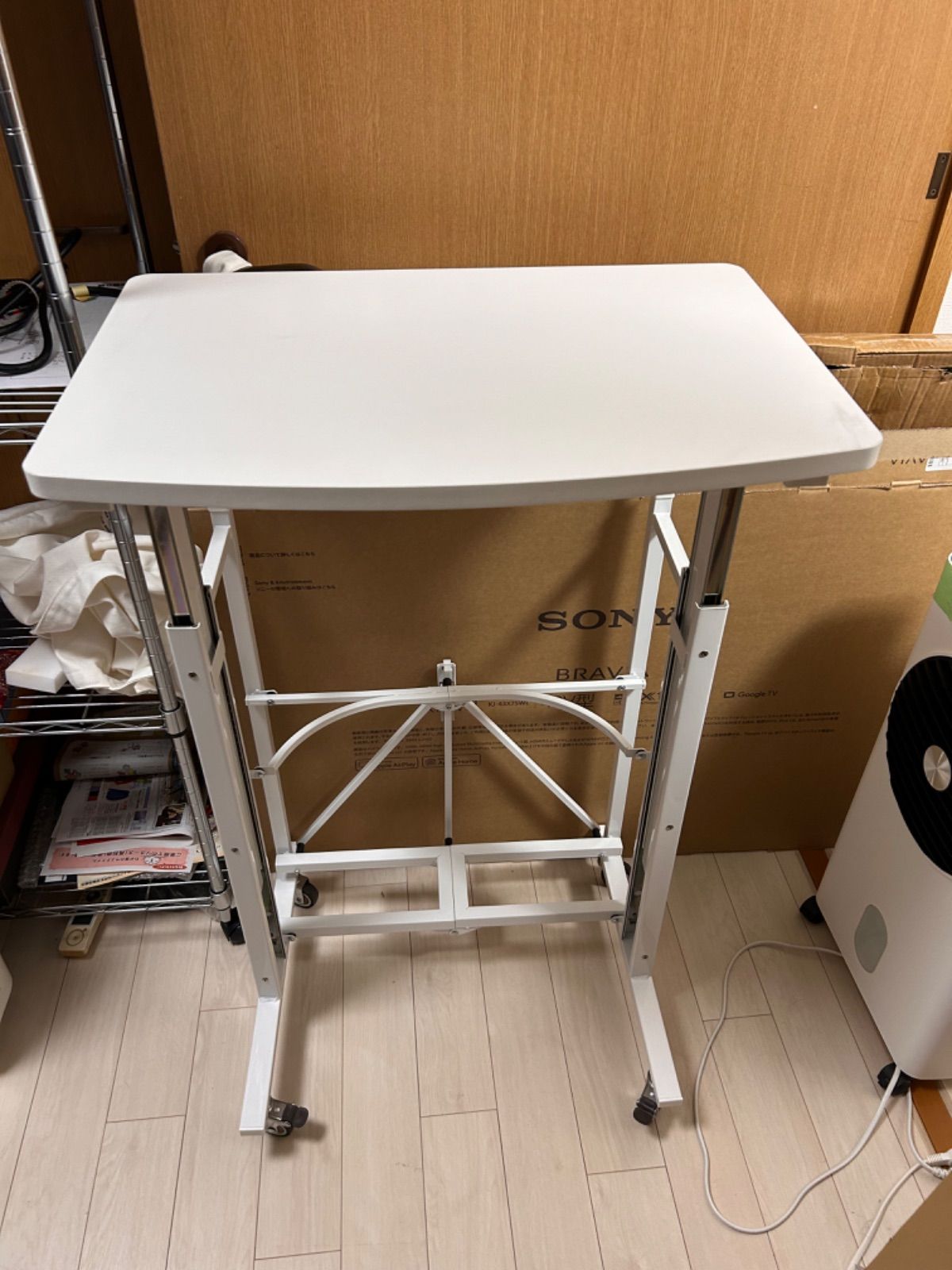 E-WIN スタンディングデスク　ホワイト Amazon | E-WIN 折りたたみ 昇降デスク キャスター付き ガス圧式
