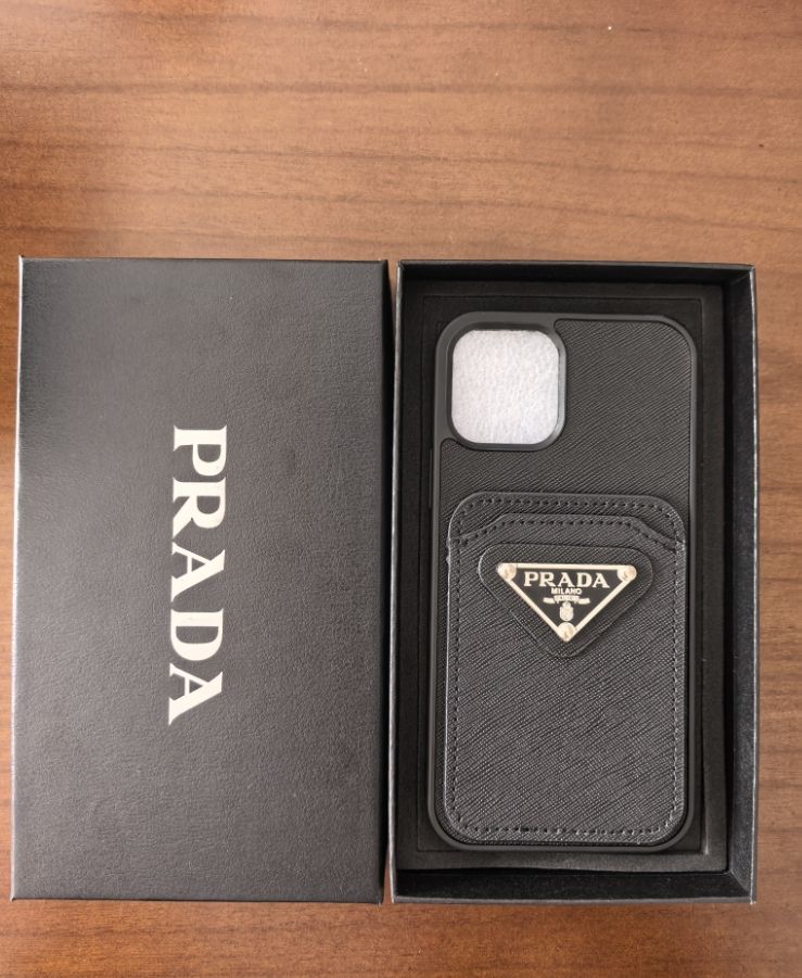 新品 PRADA iPhone15Plusケース ブラック - メルカリ