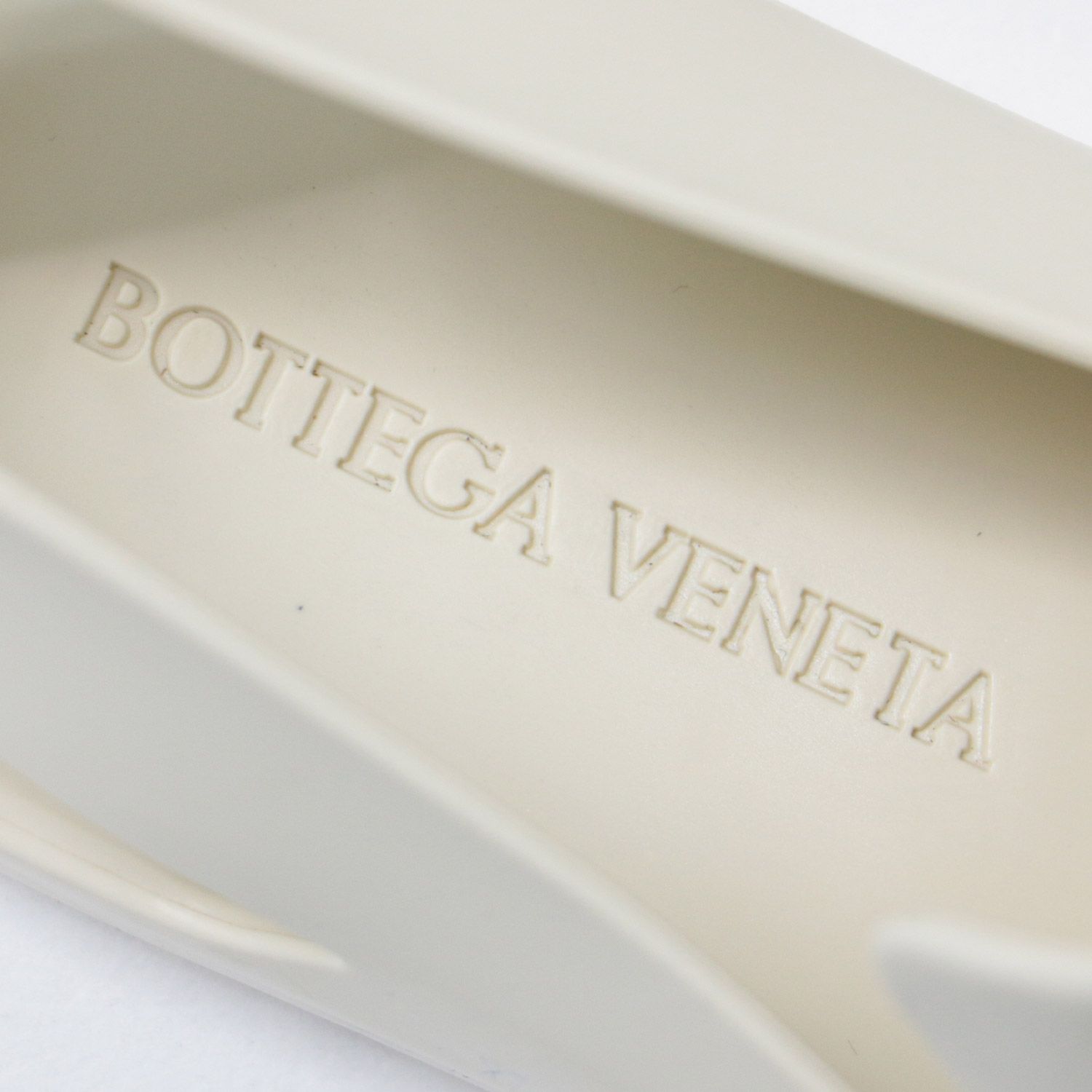 BOTTEGA VENETA ボッテガヴェネタ パドルサンダル 25cm 38 シューズ 靴 クリーム ラバー Puddle rubber clogs  おしゃれ シンプル 普段使い 無地 ベーシック