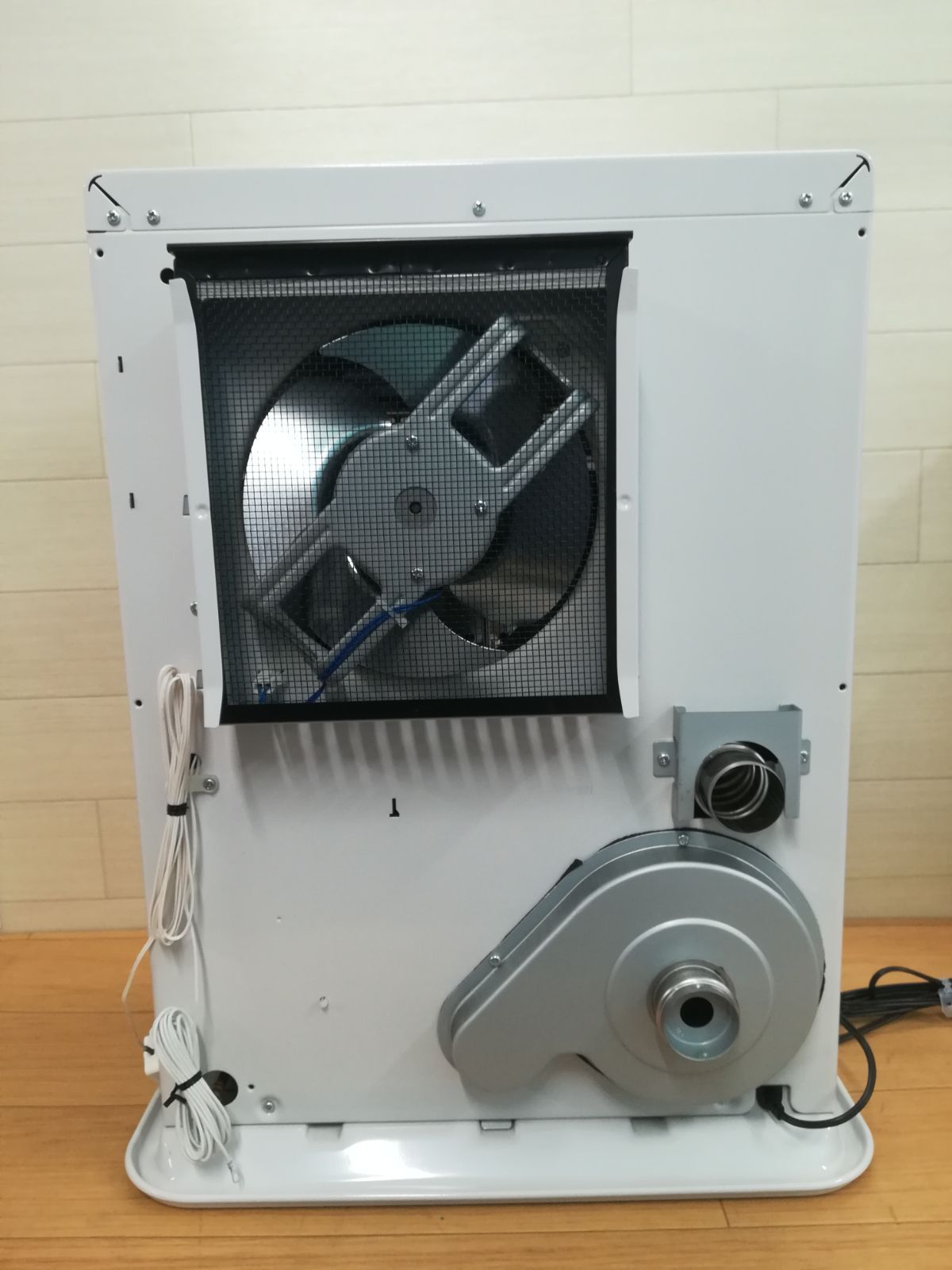 トヨトミ 密閉式石油ストーブ FR-V36N FF式ストーブ 送料無料 3320 WWW_KANDAIZUMI_COM