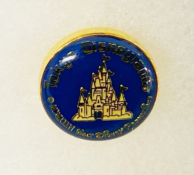 ディズニーランド　クラブ33 カフス　ネクタイピン　ロゴ付きの袋付き Tokyo Disneyland（東京ディズニーランド）ネクタイピン カフス