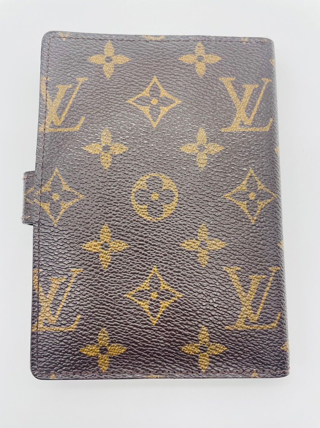VUITTON